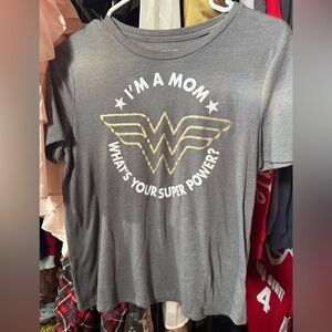 “I'm A Mom” Graphic Tee with Gold Emblem wonder women NEW!